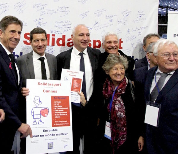 Plus de 100 maires « Ensemble pour un monde meilleur »