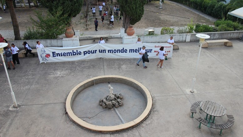 Le lycée Les coteaux à Cannes en fer de lance